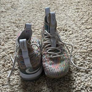 Colorful Men’s Basketball Shoes!